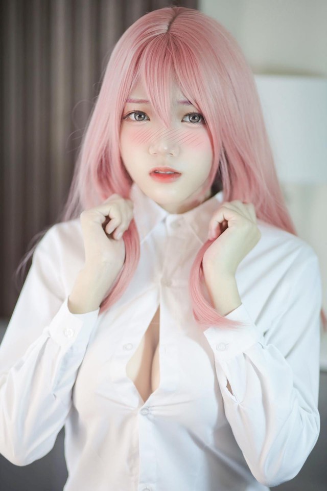 My Dress-Up Darling: Nàng waifu tóc hồng đốn tim fan với loạt ảnh cosplay sao y bản chính - Ảnh 7.