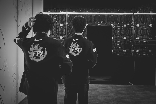 Praised from the worldwide League of Legends community, but thanks to Faker, T1 will not follow in the footsteps of DK, FPX - Photo 7.