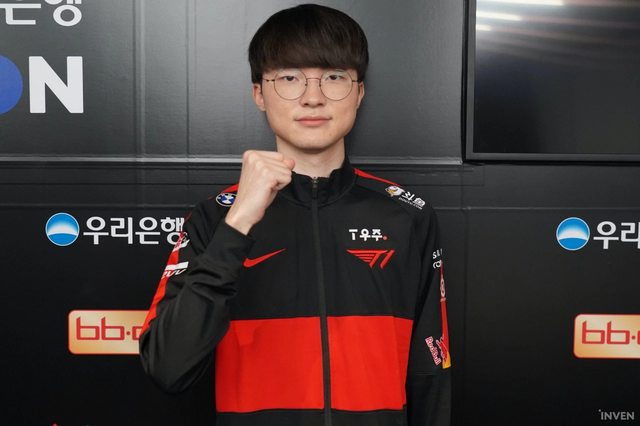 Praised from the worldwide LoL community, but thanks to Faker, T1 will not follow in the footsteps of DK, FPX - Photo 9.