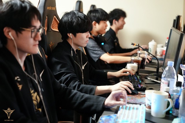 Đâu là đội có thể thách thức T1 nếu LPL dự MSI 2022: Binh đoàn hoàng gia RNG hay Rookie và những người bạn? - Ảnh 4.