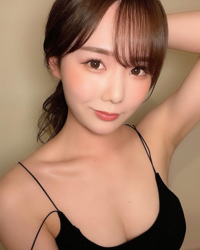 A series of personal accounts of hot girls with 18+ movies were hacked, fans eagerly waited for new content, regretting that Yua Mikami was still unharmed - Photo 2.