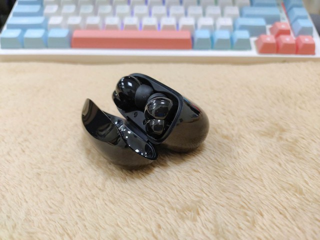 Trải nghiệm Anker Soundcore R100 TWS - Tai nghe bình dân siêu ngon nghẻ - Ảnh 2. Trải nghiệm Anker Soundcore R100 TWS - Tai nghe bình dân siêu ngon nghẻ - Ảnh 2.