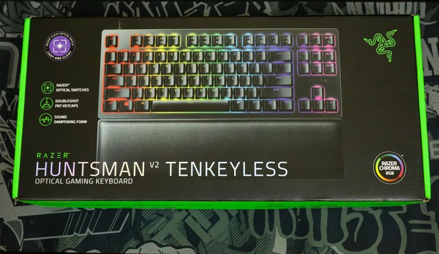 Razer Huntsman V2 TKL Optical - Bàn phím cơ quang học siêu bền bỉ - Ảnh 1.