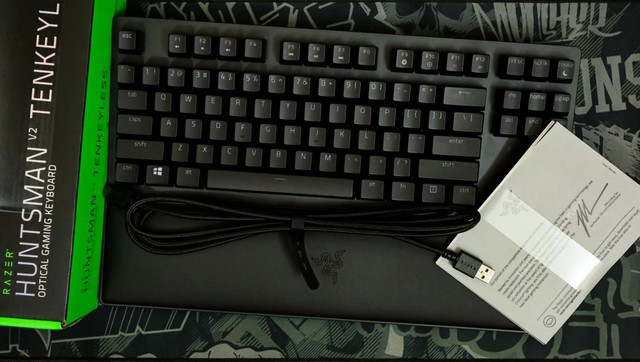 Razer Huntsman V2 TKL Optical - Bàn phím cơ quang học siêu bền bỉ - Ảnh 2.