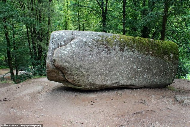 Giải mã bí mật tảng đá khổng lồ nặng 137 tấn nhưng ai cũng có thể di chuyển, hé lộ mẹo nhỏ mà nhiều người không biết - Ảnh 2.