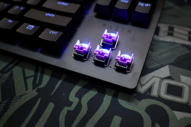 Razer Huntsman V2 TKL Optical - Bàn phím cơ quang học siêu bền bỉ - Ảnh 7.