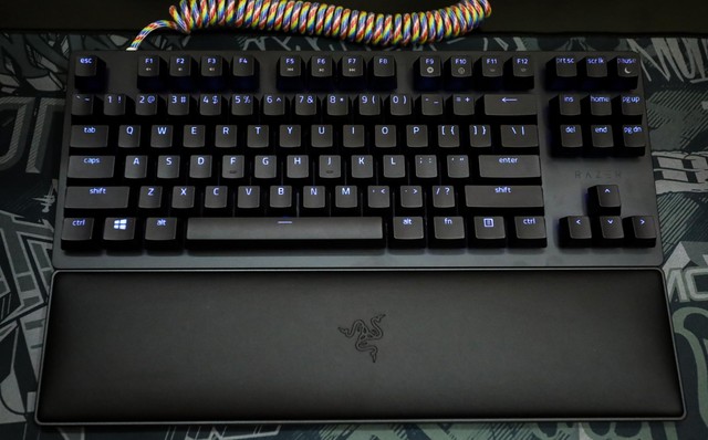 Razer Huntsman V2 TKL Optical - Super durable optical mechanical keyboard - Photo 9.