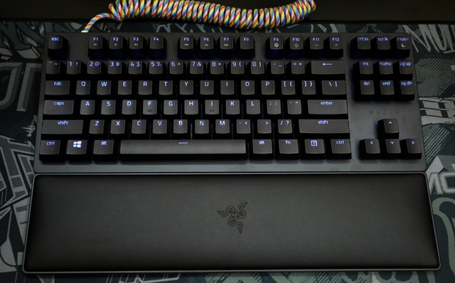 Razer Huntsman V2 TKL Optical - Bàn phím cơ quang học siêu bền bỉ - Ảnh 9.