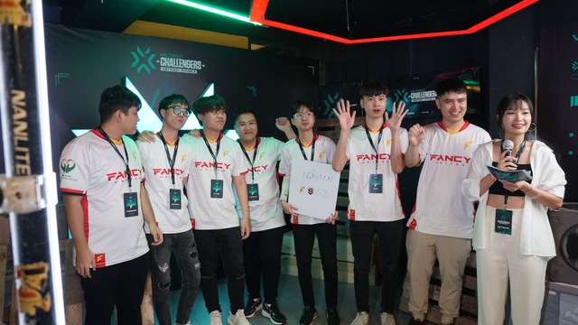 Lột xác trước Khuyển Vương, Fancy United Esports chính thức trở thành nhà vô địch VCT 2022 - Stage 2 Challengers VN - Ảnh 4.