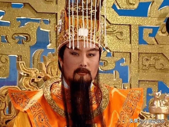Diễn viên đóng Ngọc Hoàng quá thần thái nên bị in ảnh trên tiền âm phủ khiến netizen dở khóc dở cười - Ảnh 1.