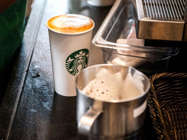 Out of virtual money, virtual shoes, now even virtual coffee released by Starbucks - Photo 1. Out of virtual money, virtual shoes, now even virtual coffee released by Starbucks - Photo 1.