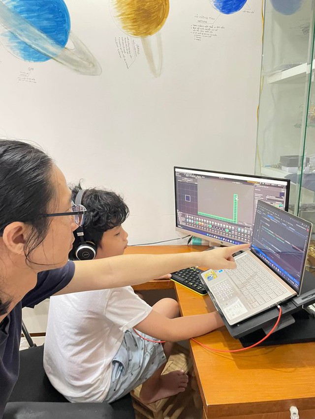 Cậu bé lớp 4 có 3 năm kinh nghiệm lập trình, TOEIC 900 và được 6 công ty game top đầu Việt Nam mời về thực tập - Ảnh 3.