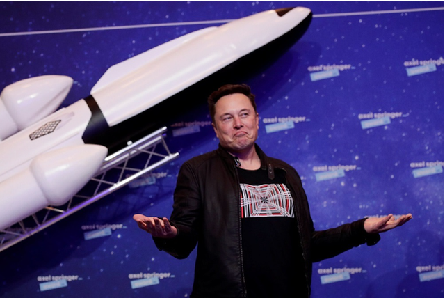 SpaceX đuổi việc nhân viên nói xấu Elon Musk - Ảnh 1.
