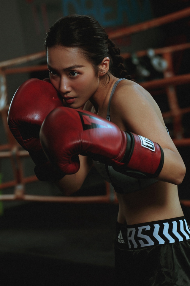 10 năm lột xác của Khả Ngân: Từ hot girl boxing trở thành mỹ nhân đình đám - Ảnh 20.