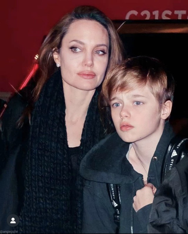 Angelina Jolie's eldest daughter: From a tomboy with braces to a new generation of expensive beauty - Photo 2.