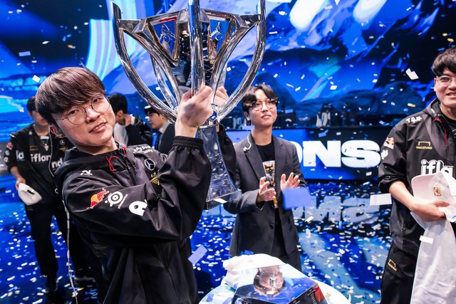 Faker completed the 4th trophy he had always been looking forward to