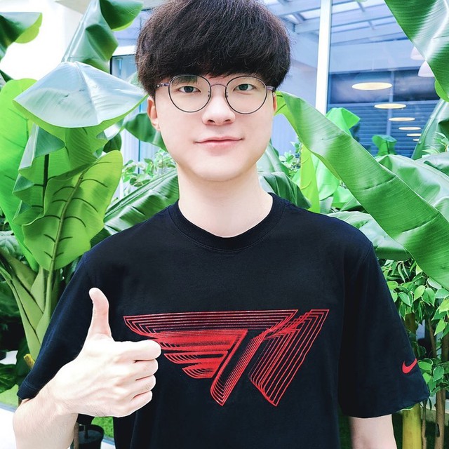 Câu chuyện éo le khi idol của Ruler lại là "fan cứng" của Faker - nguồn: Instagram Faker