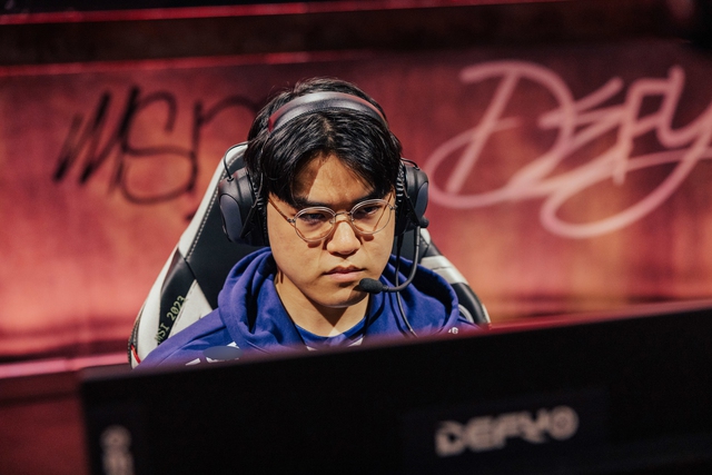 Gumayusi also said that games 3 and 4 he was not satisfied - source: LoL Esports