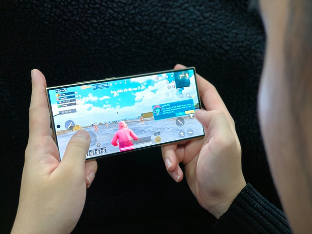 Vượt ngoài dự kiến, Galaxy S24 dễ dàng “cân” cả những tựa game “nặng đô” nhất - Ảnh 5.