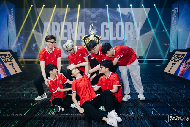 Nữ quản lý Esports xinh đẹp gây chú ý với khoảnh khắc khóc nghẹn tại Chung kết ĐTDV Photo-1730101882840-17301018830882072253388