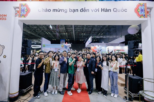 Dàn KOL đình đám tham quan LCK, hé lộ dự định tăng tình bằng hữu LCK - Việt Nam trong tương lai - Ảnh 12.