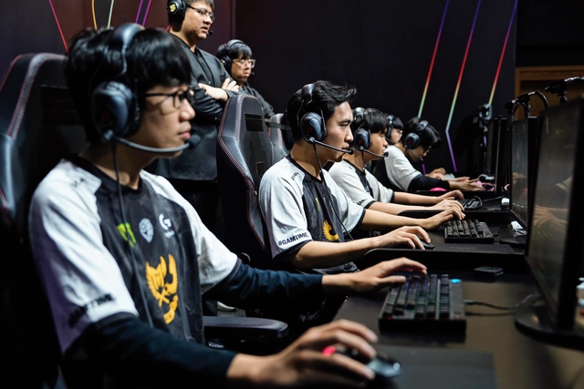 SofM cùng các đồng đội kiêm học trò tại Vikings Esports đã có chiến thắng vô cùng thuyết phục Sofm-teamsecret-5-1712374257123913053584