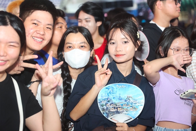 Rất đông các bạn trẻ đến tham dự sự kiện Ngày hội game Việt Nam 2024 cũng như VGA 2024