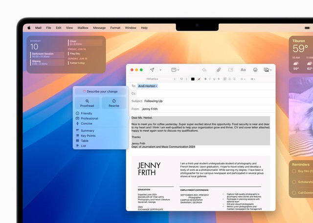 Với Writing Tools trên toàn hệ thống hoàn toàn mới được hỗ trợ bởi Apple Intelligence, người dùng có thể viết lại, kiểm tra và tóm tắt văn bản ở hầu như mọi nơi họ viết.
