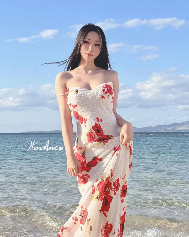 "Caitlyn Cosplay ấn tượng: Nữ cosplayer gây chú ý với phong cách kín đáo bất ngờ!"