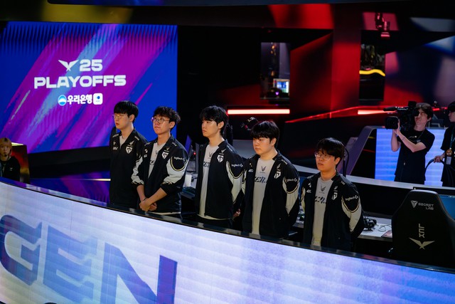 Các đội lớn cũng phải cẩn trọng tối đa vì BO1 không ai nói trước được gì Các đội lớn cũng phải cẩn trọng tối đa vì BO1 không ai nói trước được gì