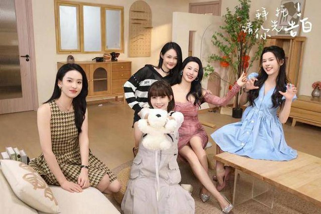 Game tương tác người thật nhận cơn mưa lời khen trên Steam, game thủ "bỏng mắt" với dàn mỹ nữ- Ảnh 5. Game tương tác người thật nhận cơn mưa lời khen trên Steam, game thủ "bỏng mắt" với dàn mỹ nữ- Ảnh 5.