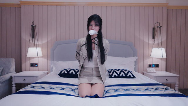 photo-1762157693880 photo-1762157693880