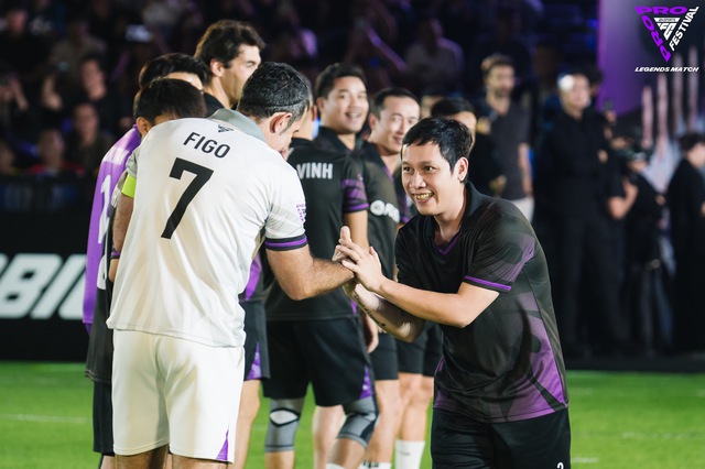 Trước thềm FC Pro Festival 2025 cùng hai huyền thoại Figo và Kaká- Ảnh 12. Trước thềm FC Pro Festival 2025 cùng hai huyền thoại Figo và Kaká- Ảnh 12.