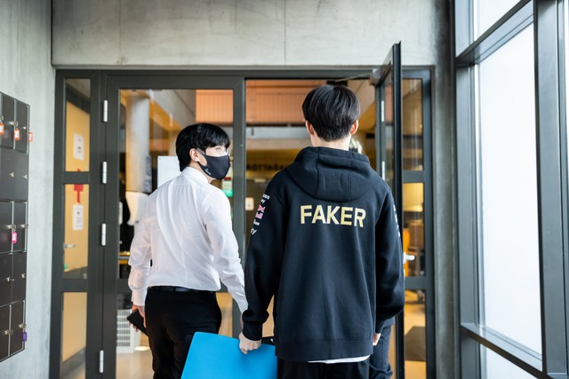 Từ chuyện Gumayusi, cộng đồng LMHT nhớ lại giai thoại kinh điển của Faker- Ảnh 2. Từ chuyện Gumayusi, cộng đồng LMHT nhớ lại giai thoại kinh điển của Faker- Ảnh 2.