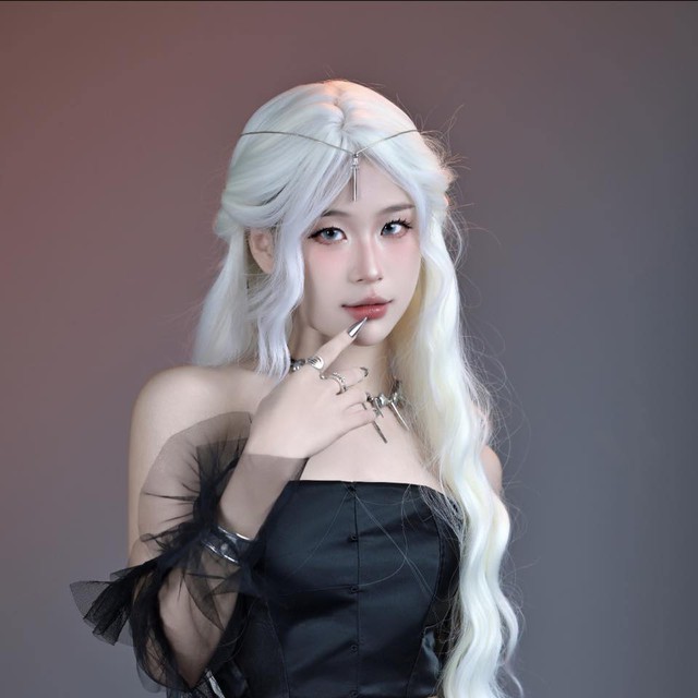 Nữ streamer gây ấn tượng với những màn biến hình "đỉnh của đỉnh", người xem ngơ ngác vì khó lý giải- Ảnh 4.