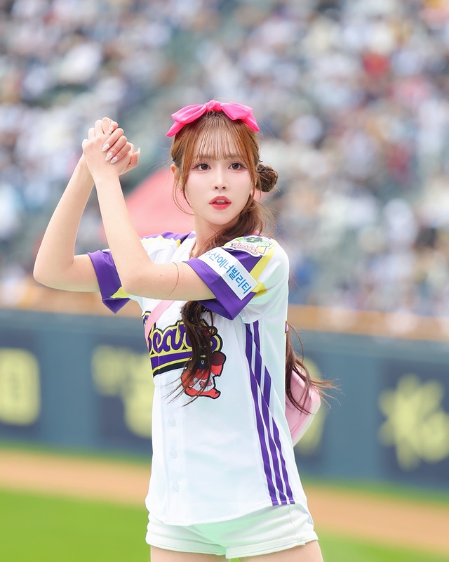 Bộ ảnh mới của Suly khiến nhiều người trầm trồ Bộ ảnh mới của Suly khiến nhiều người trầm trồ
