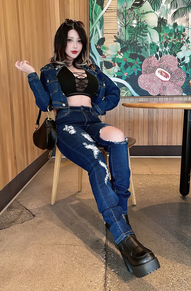 Hana Bunny theo phong cách ero cosplay và vóc dáng của cô cũng vô cùng tuyệt mỹ Hana Bunny theo phong cách ero cosplay và vóc dáng của cô cũng vô cùng tuyệt mỹ