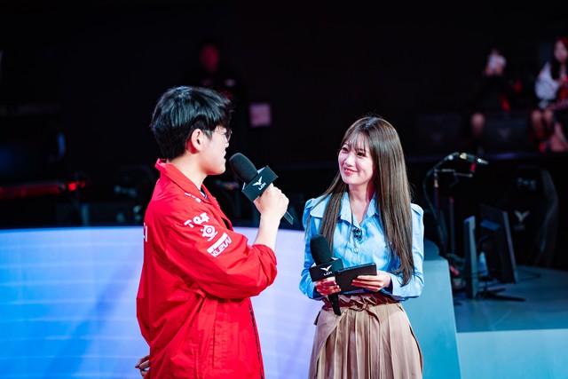 Anh cho rằng Fearless Draft dần mất đi ý nghĩa vì có những tướng hợp meta và từ đó cũng không có nhiều sự thay đổi trong cấm chọn của các đội Anh cho rằng Fearless Draft dần mất đi ý nghĩa vì có những tướng hợp meta và từ đó cũng không có nhiều sự thay đổi trong cấm chọn của các đội