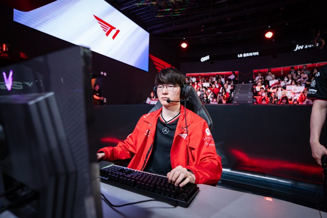 Riot công bố một thành tích Riot công bố một thành tích