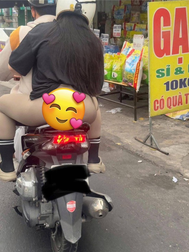 Hình ảnh cô gái diện đồ 