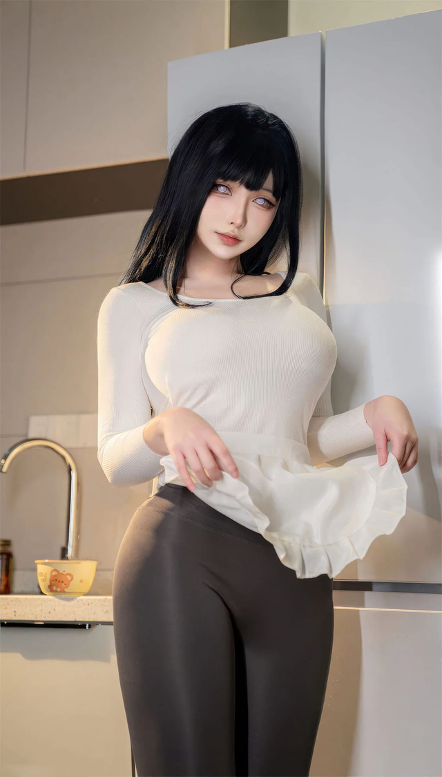 Naruto: Hinata xuyên không đến hiện đại, diện trang phục bó sát Naruto: Hinata xuyên không đến hiện đại, diện trang phục bó sát