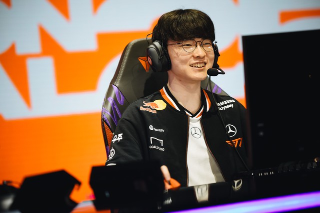 Faker có lẽ cũng không ngờ mình có một phiên bản nữ Faker có lẽ cũng không ngờ mình có một phiên bản nữ