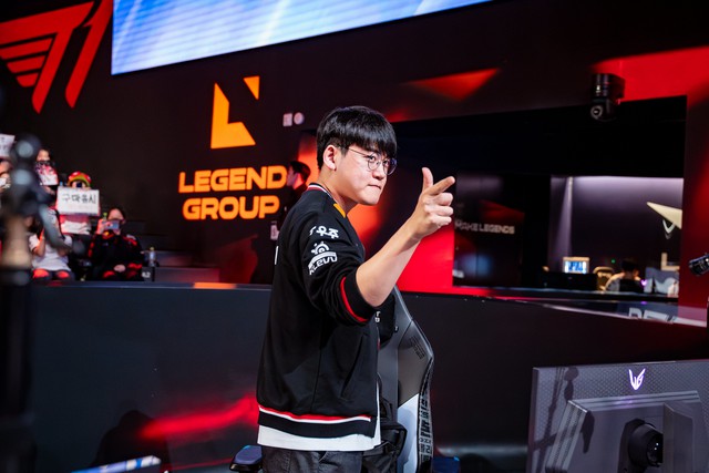 Đại thắng KT nhưng T1 lại là top team hiếm hoi trong toàn cõi LMHT vẫn 