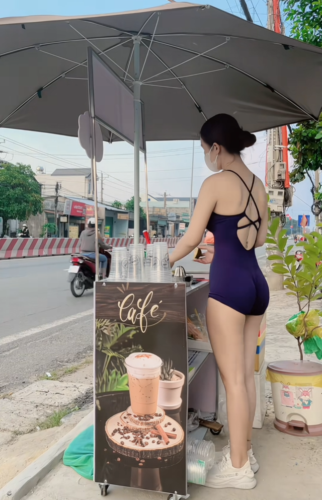 Chiếc bodysuit ngắn khiến cô gây ra nhiều tranh cãi