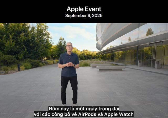 CEO Steve Jobs giới thiệu các sản phẩm tại sự kiện CEO Steve Jobs giới thiệu các sản phẩm tại sự kiện