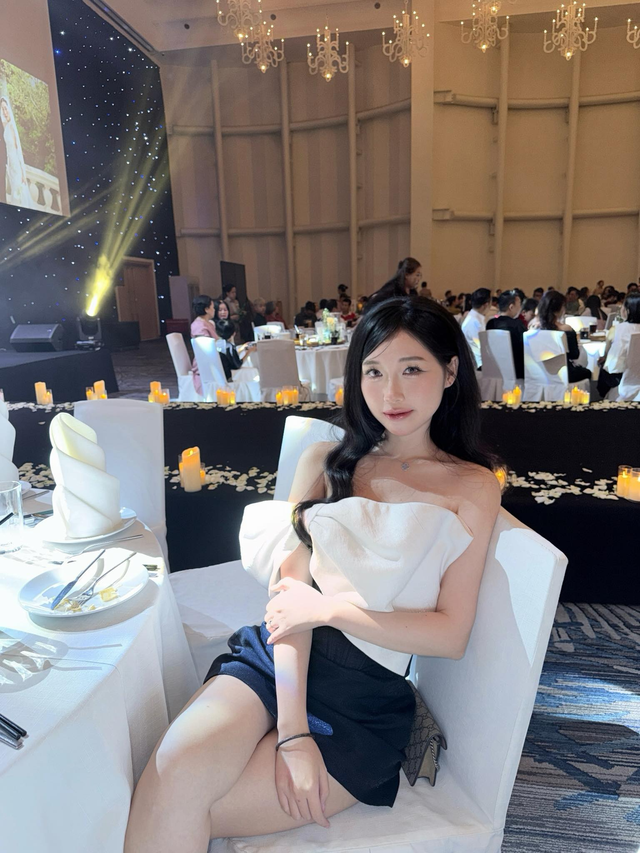 Chubby "lên đồ" đi ăn cưới, cộng đồng mạng lại được một phen bàn tán xôn xao- Ảnh 1. Chubby "lên đồ" đi ăn cưới, cộng đồng mạng lại được một phen bàn tán xôn xao- Ảnh 1.