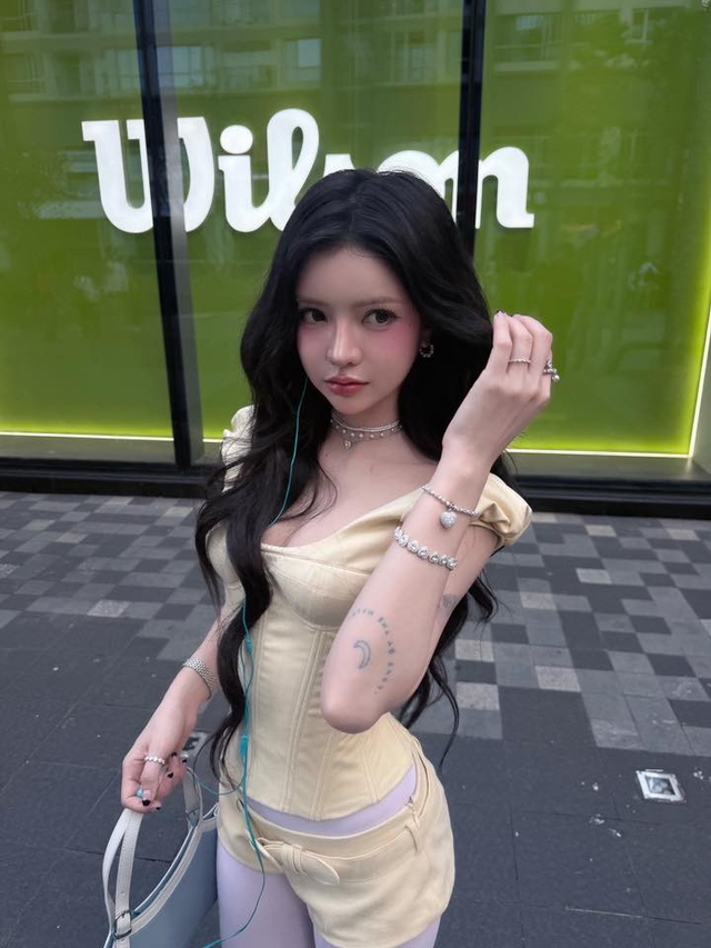 1 tháng mất Facebook, Ciin "comeback" với visual cực đỉnh khiến anh em game thủ mê mẩn- Ảnh 1.