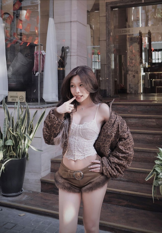 Vừa thông báo "tin vui", hot girl ngỡ ngàng phát hiện hình ảnh bản thân bị "fake" clip nhạy cảm để trục lợi- Ảnh 4. Vừa thông báo "tin vui", hot girl ngỡ ngàng phát hiện hình ảnh bản thân bị "fake" clip nhạy cảm để trục lợi- Ảnh 4.