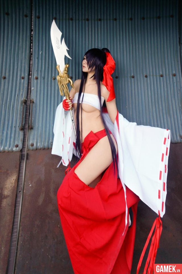 Bỏng mắt với cosplay về 