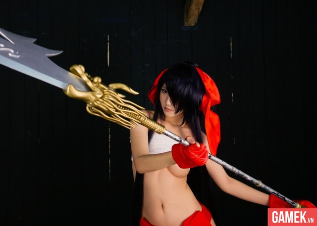 Bỏng mắt với cosplay về 